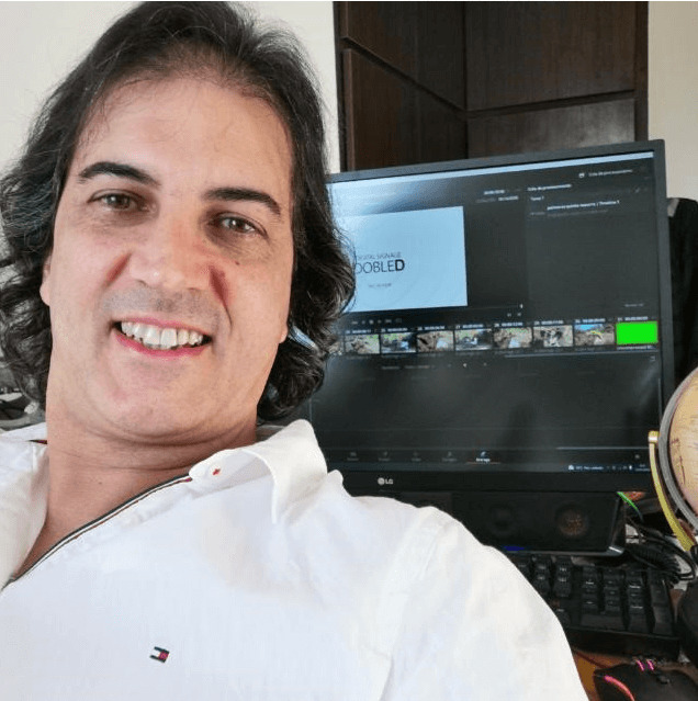 Gustavo Duro - Co-Fundador y Director Comercial de DobleD